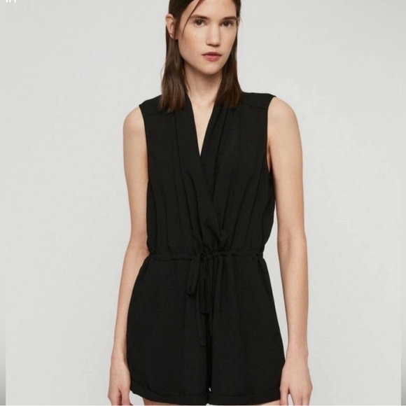 be beau Pants - Be beau Sz 8 Sleeveless Black V-Neck Drawstring Romper